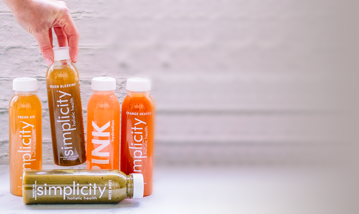 Use live juices for a holistic juice cleanse from Simplicity Juice.